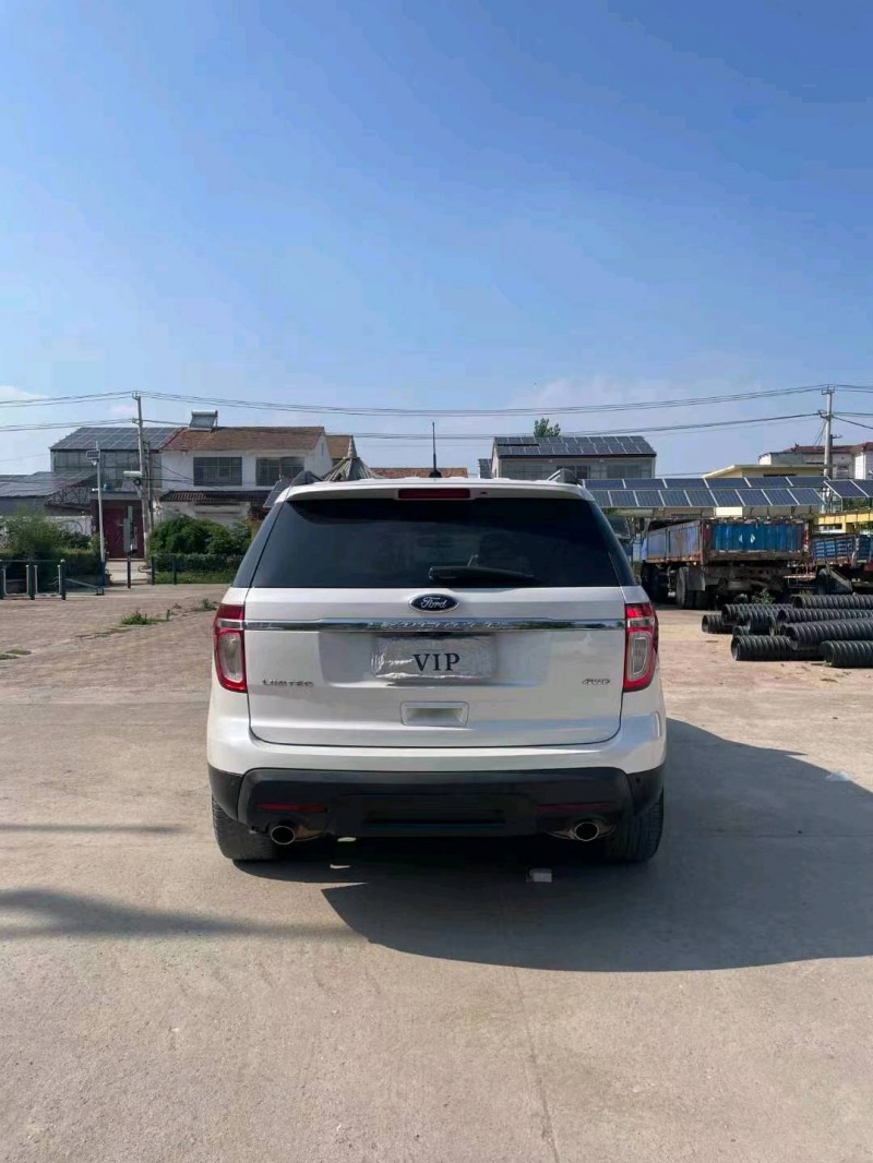 徐州15年福特探险者9