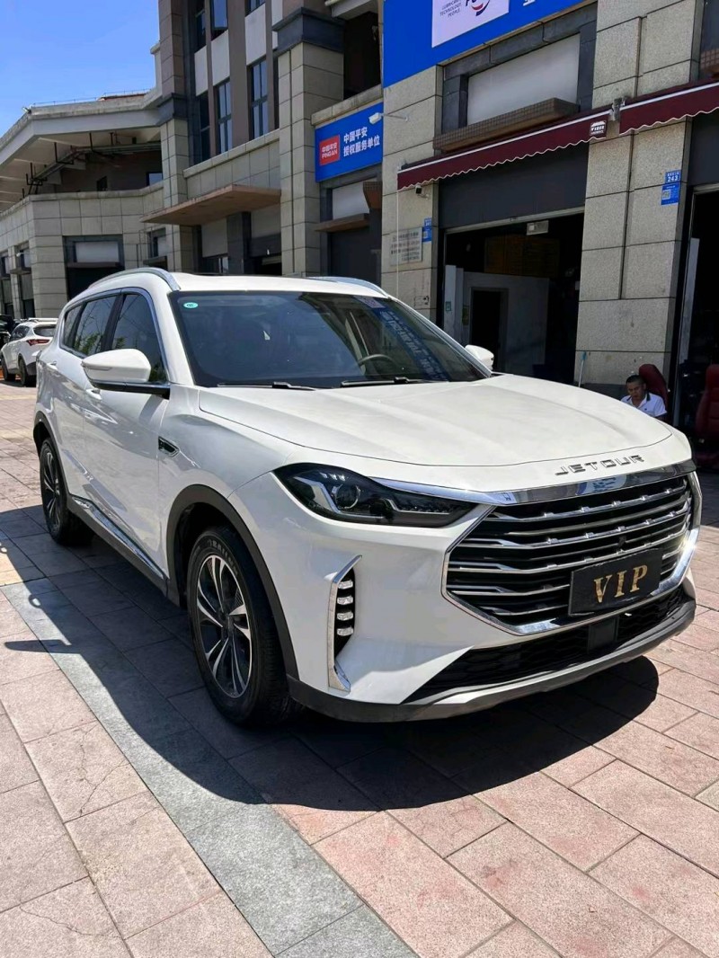 成都21年奇瑞捷途X702