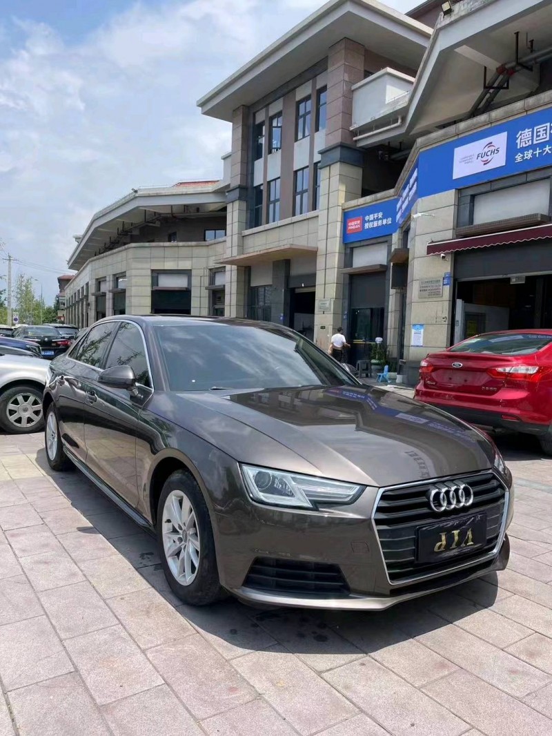 成都16年奥迪A4L2