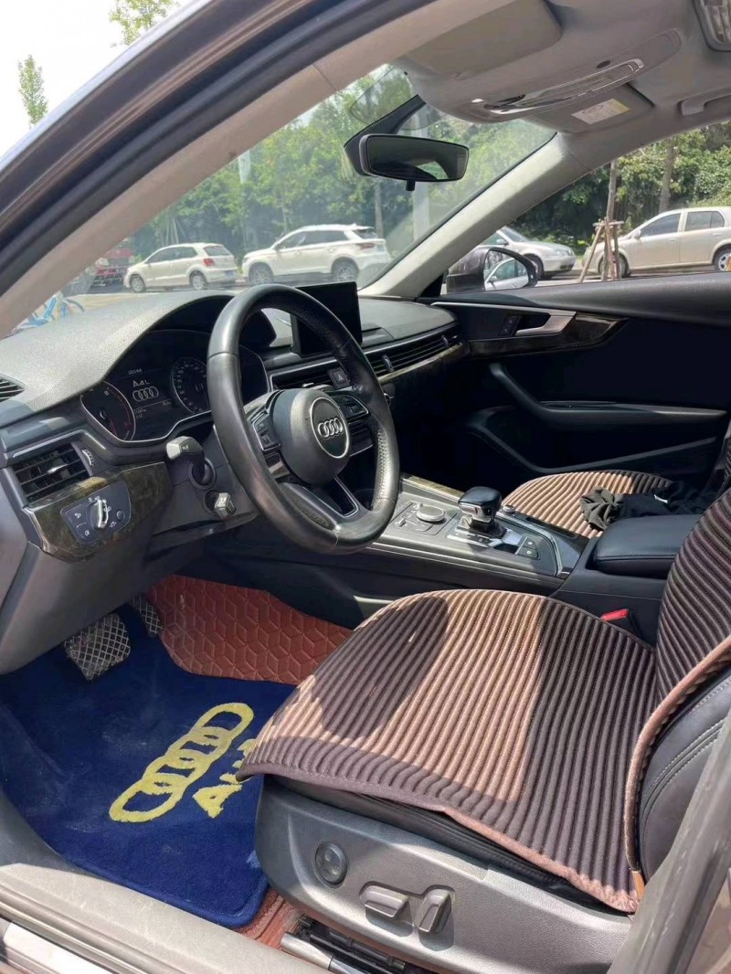 成都16年奥迪A4L6