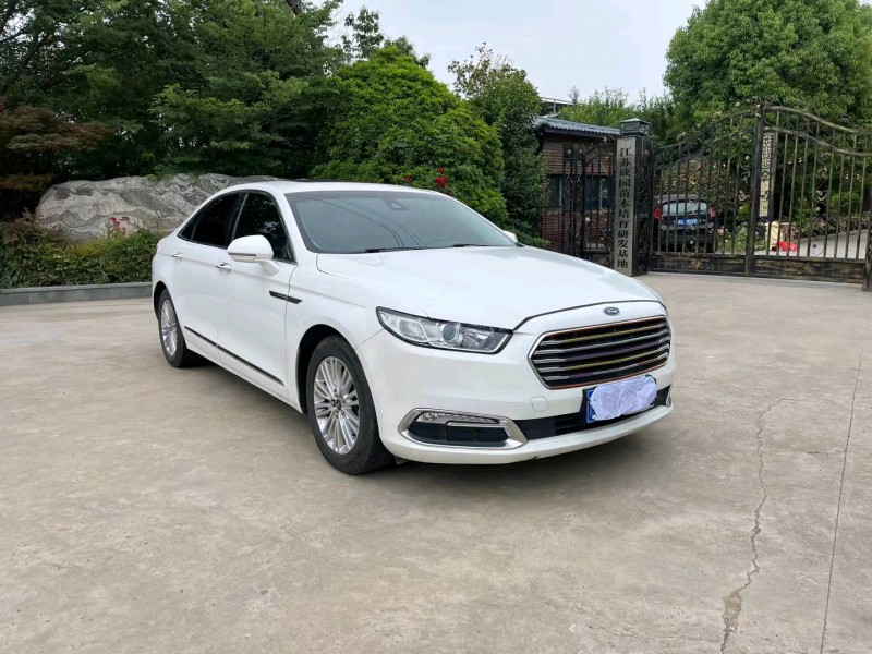 徐州17年福特金牛座3