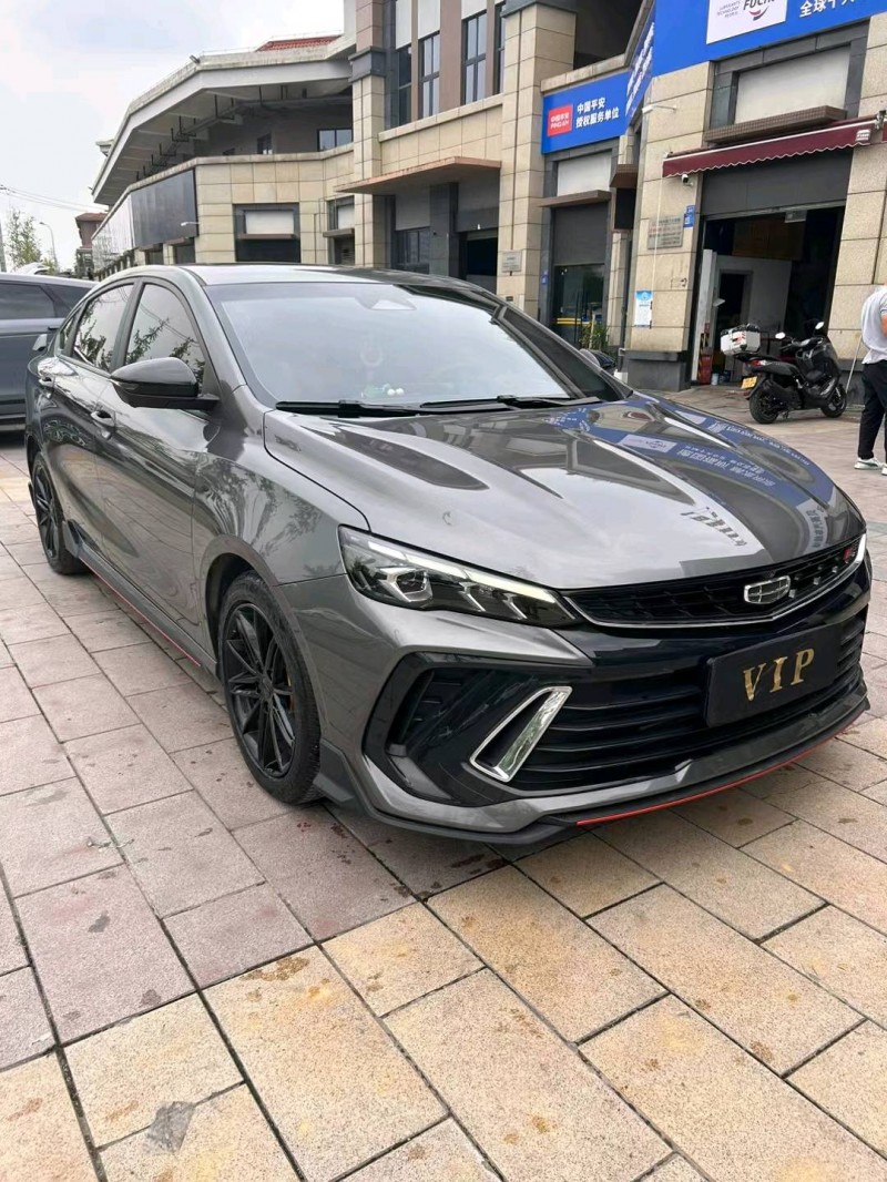 成都22年吉利缤瑞2