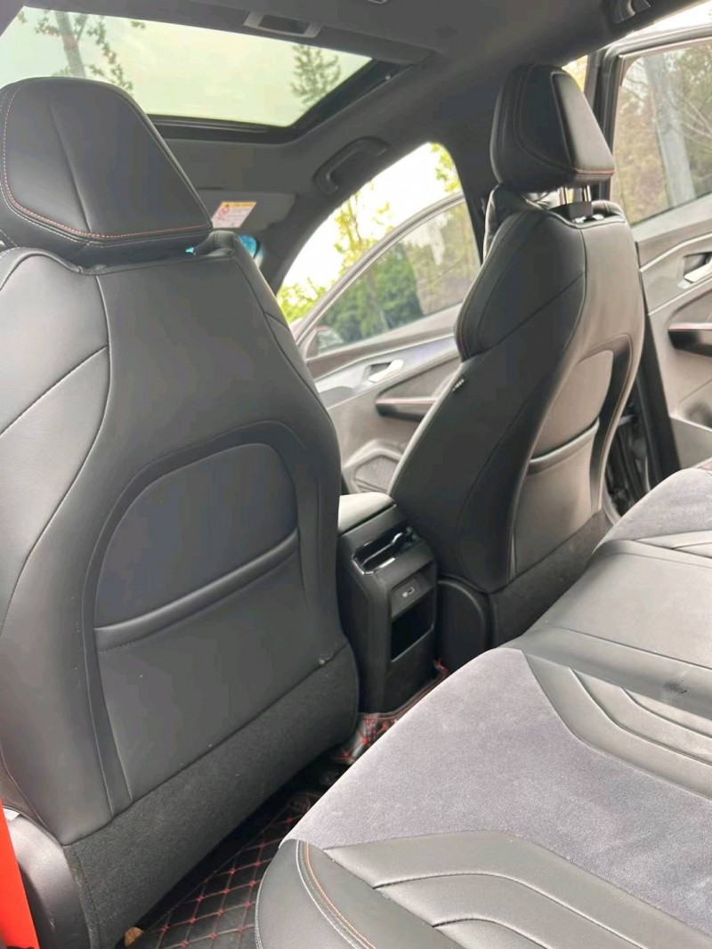 成都22年吉利缤瑞4