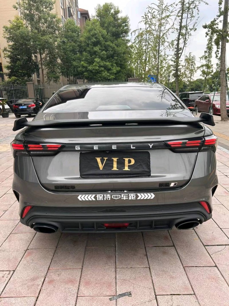 成都22年吉利缤瑞8