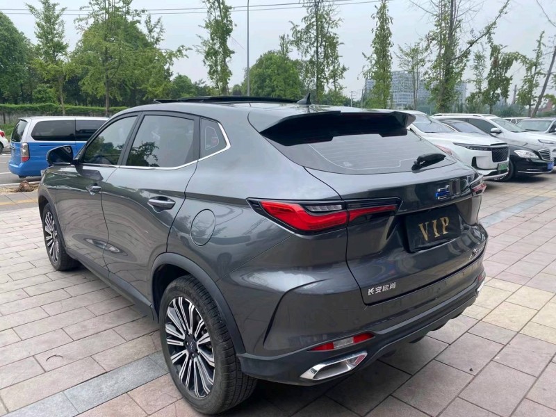 成都21年长安汽车欧尚7