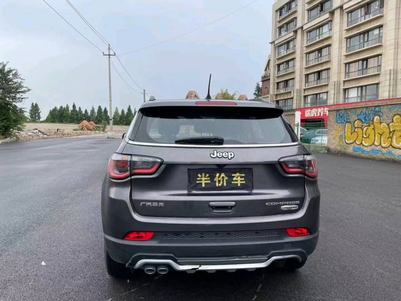 济南17年Jeep指南者9