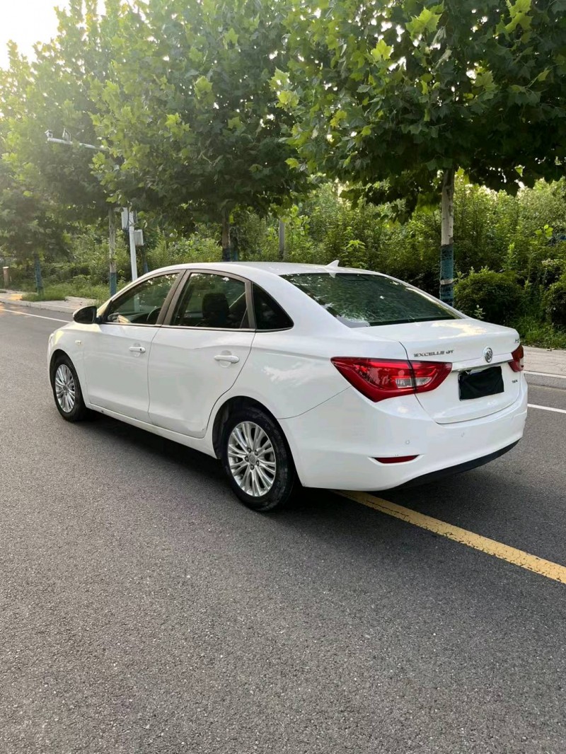 徐州17年别克英朗7