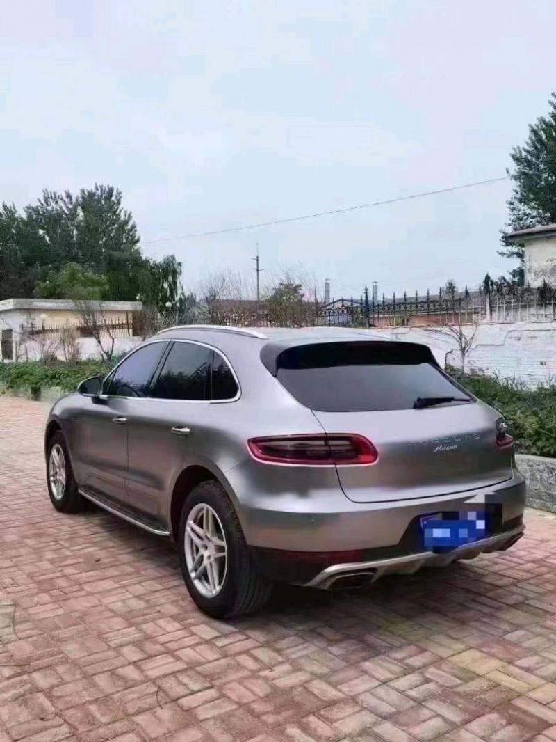 枣庄15年保时捷Macan5