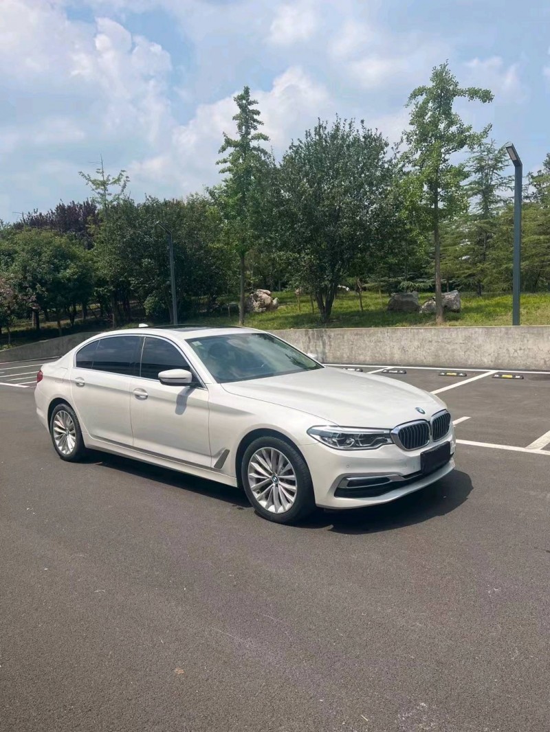 济宁19年宝马5系3