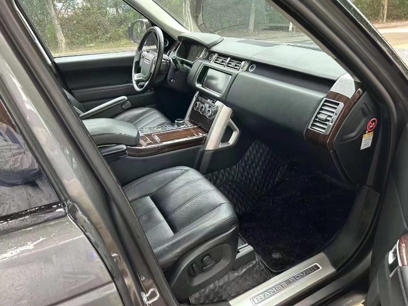 武汉18年路虎揽胜行政2