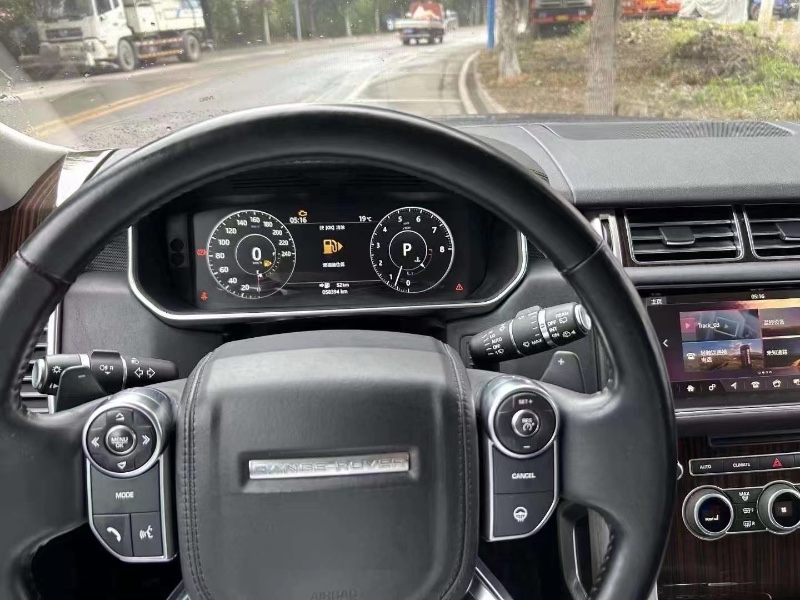 武汉18年路虎揽胜行政6