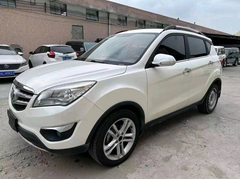 深圳15年长安汽车CS353