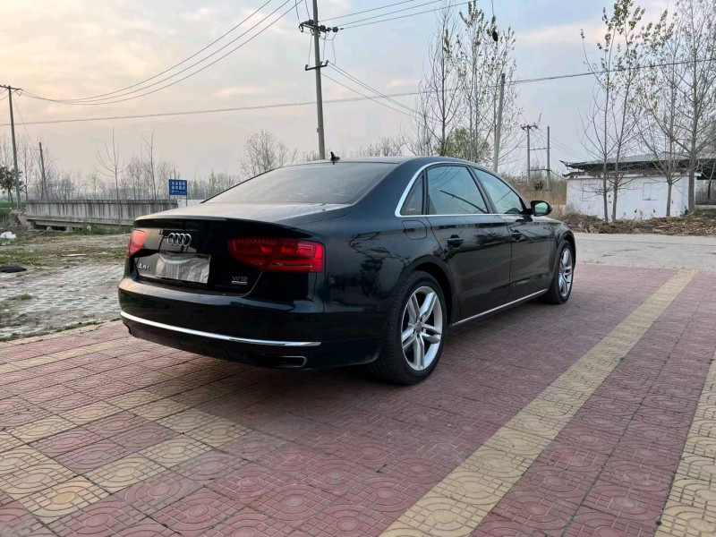 徐州11年奥迪A8L8