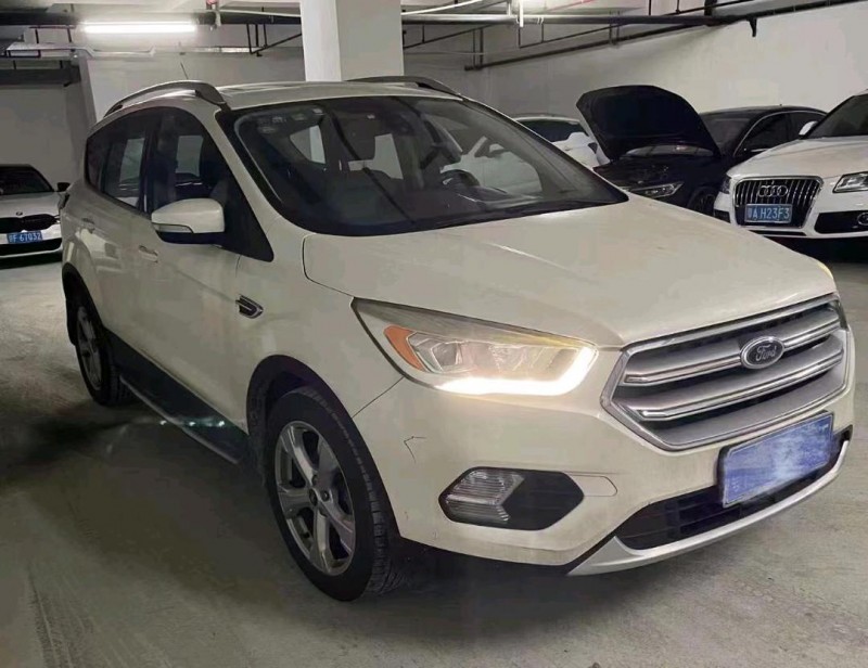 珠海17年福特翼虎5