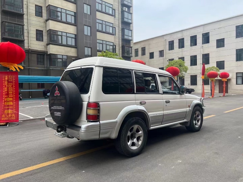 徐州12年獵豹汽車黑金剛7