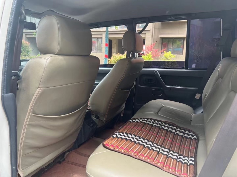 徐州12年獵豹汽車黑金剛9