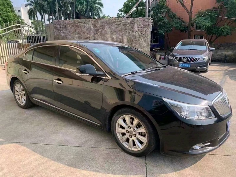 汕头13年别克君越2