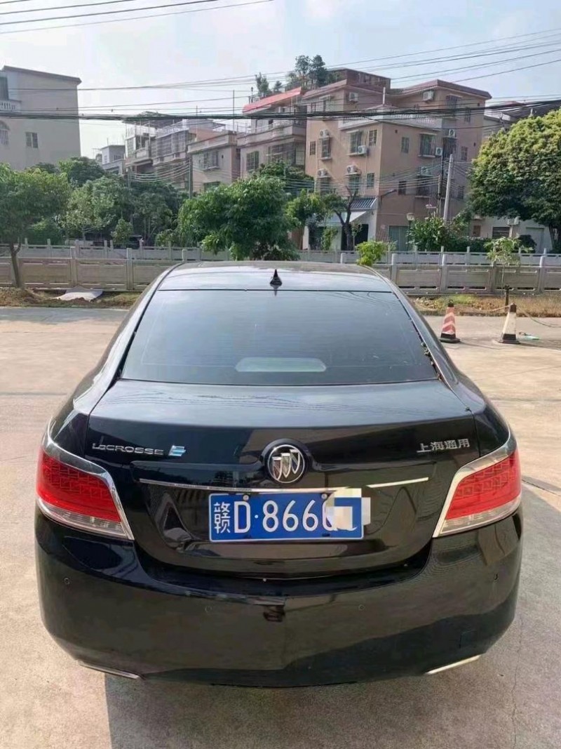 汕头13年别克君越4