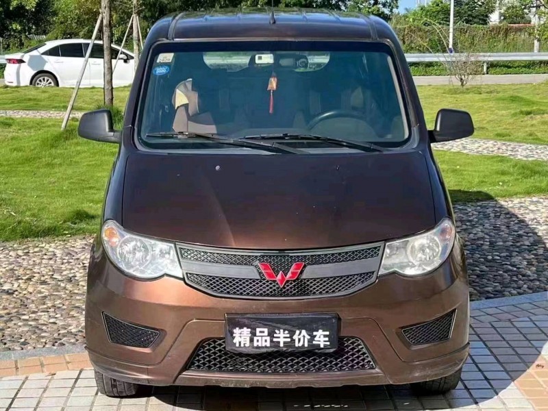 珠海18年五菱汽車宏光1