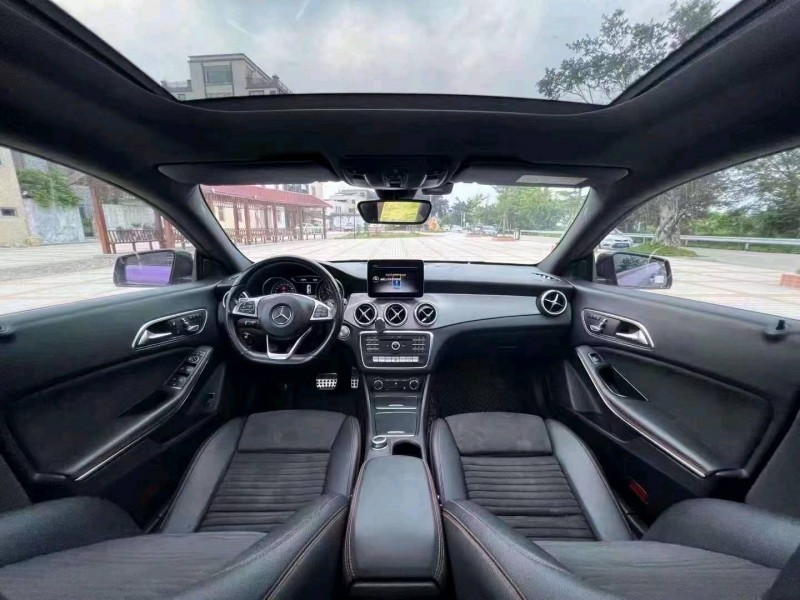 深圳16年奔驰CLA6