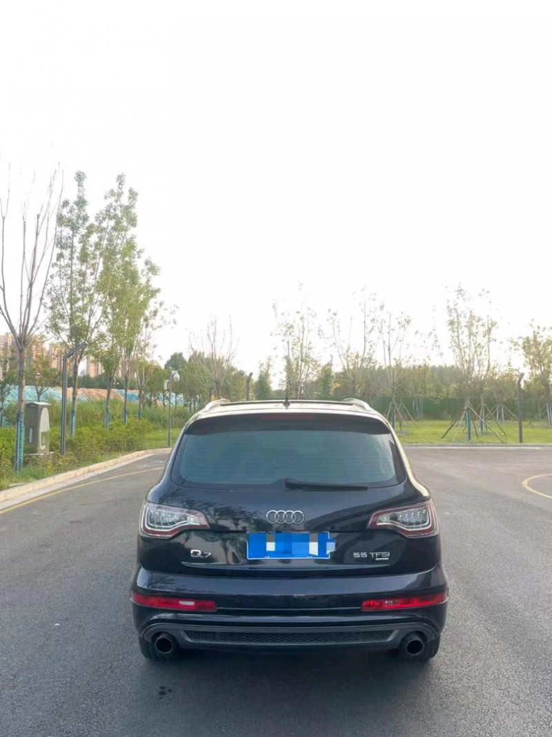 东营10年奥迪Q79