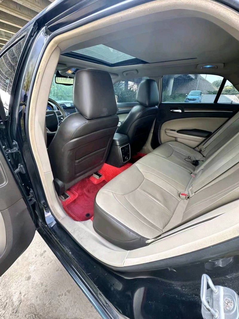 枣庄13年克莱斯勒300C5