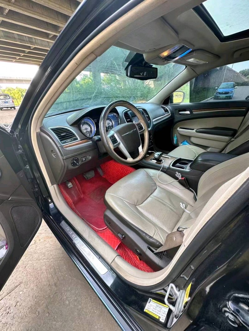 枣庄13年克莱斯勒300C6