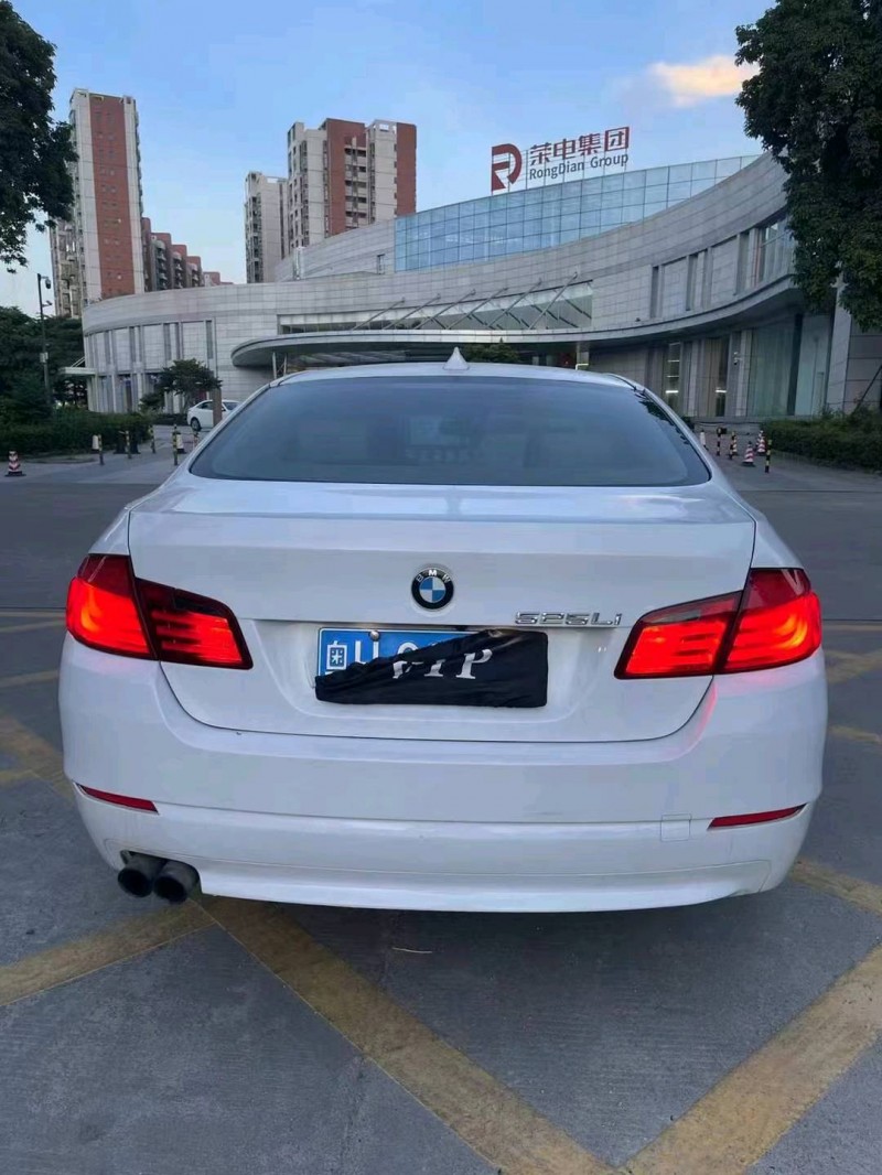 珠海13年宝马5系4