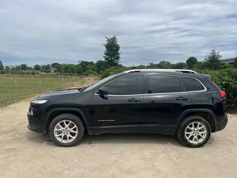 珠海16年Jeep自由光6