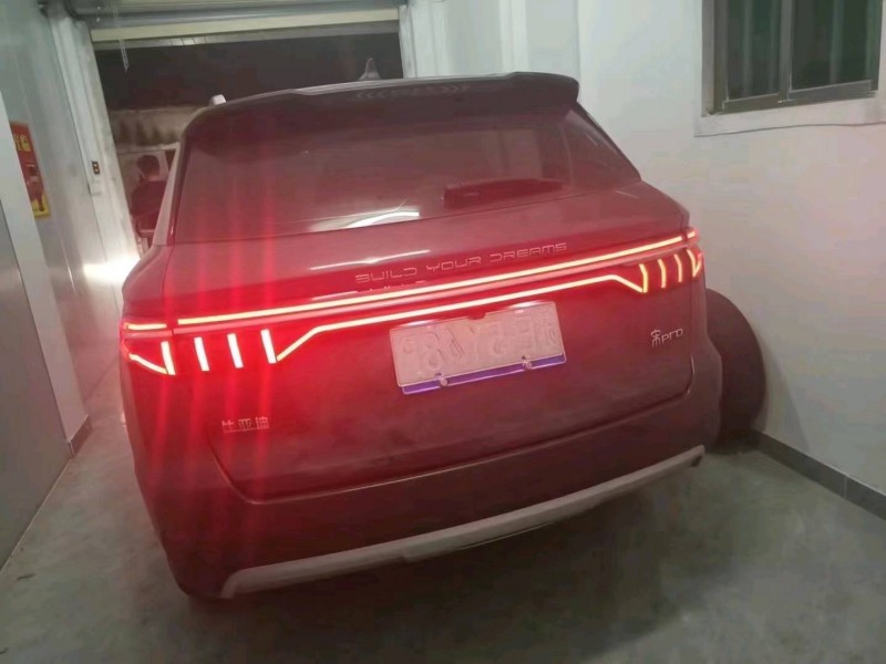 珠海20年比亚迪宋3