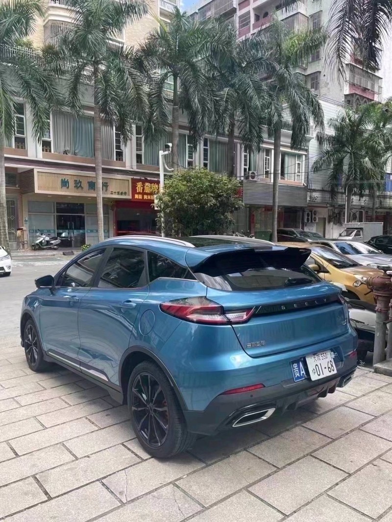 汕头22年吉利帝豪5