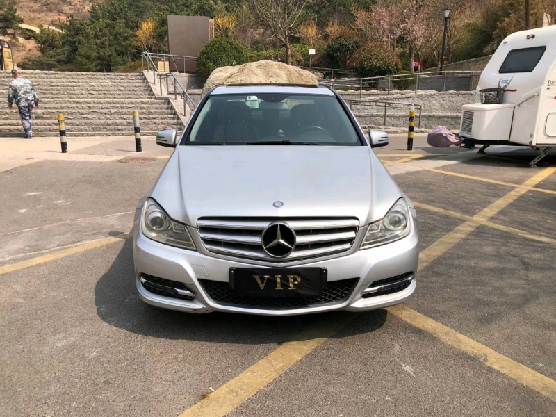 青岛13年奔驰C1