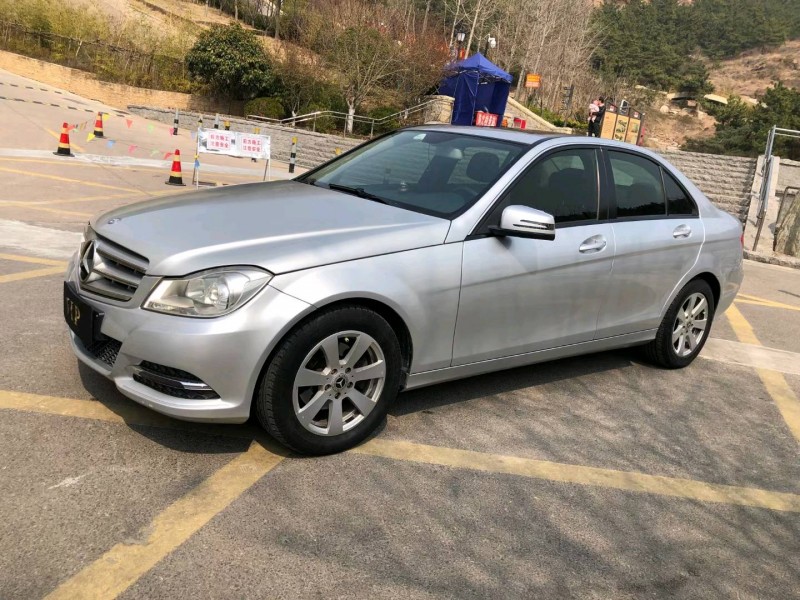 青岛13年奔驰C3