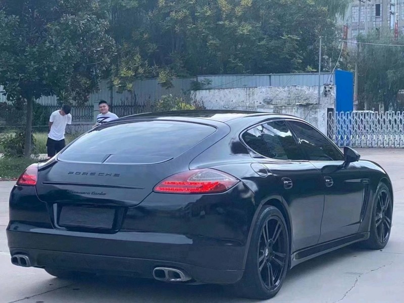 鄭州11年保時捷帕拉梅拉7