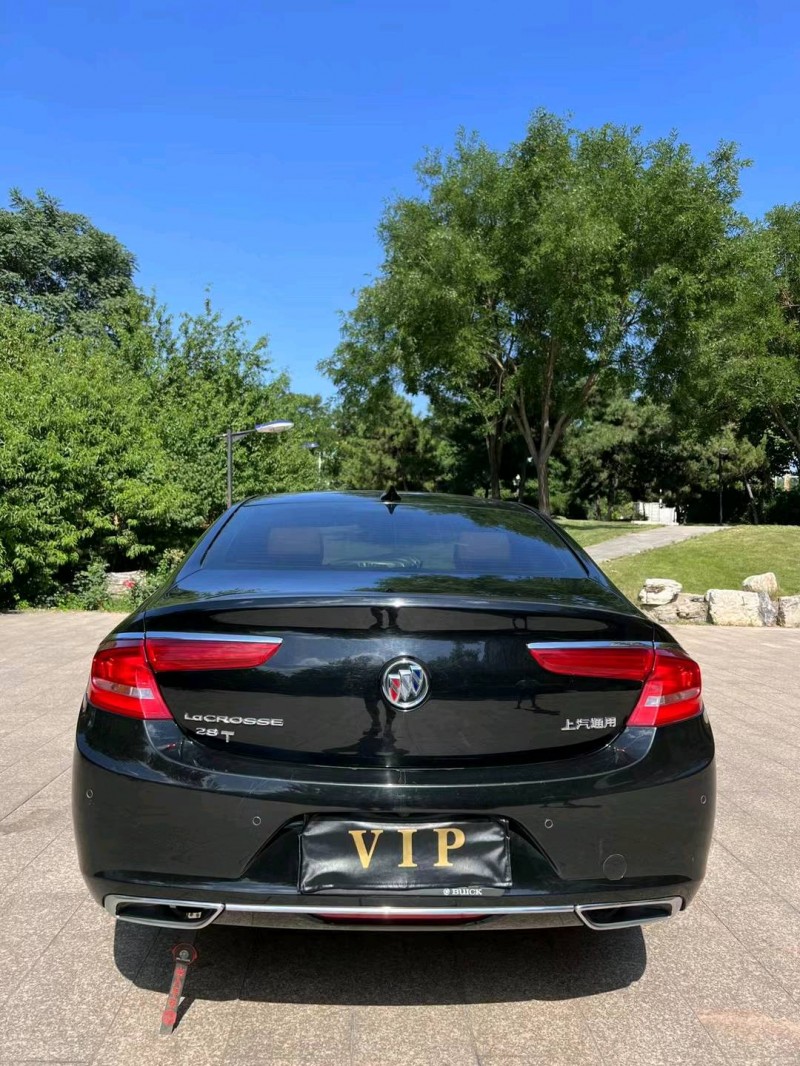 邢台18年别克君越9