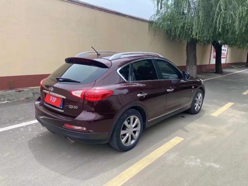 青岛14年英菲尼迪QX507