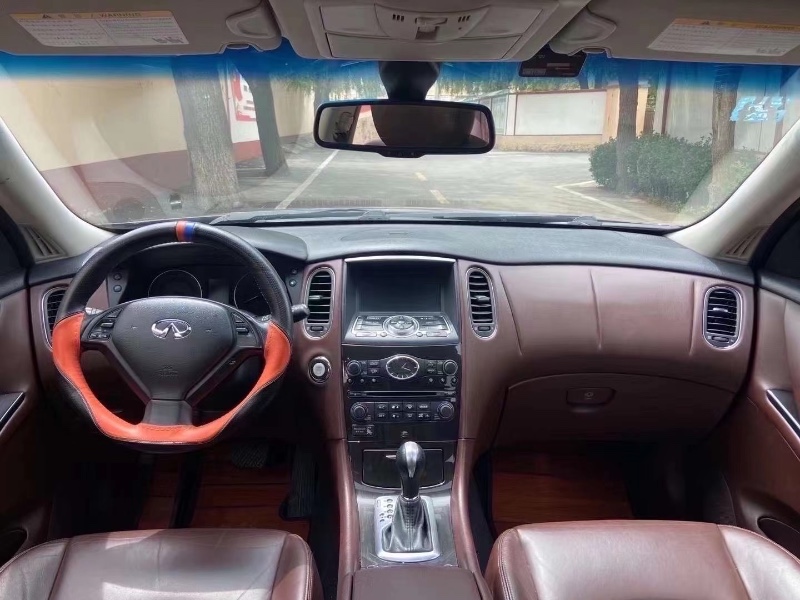 青岛14年英菲尼迪QX509