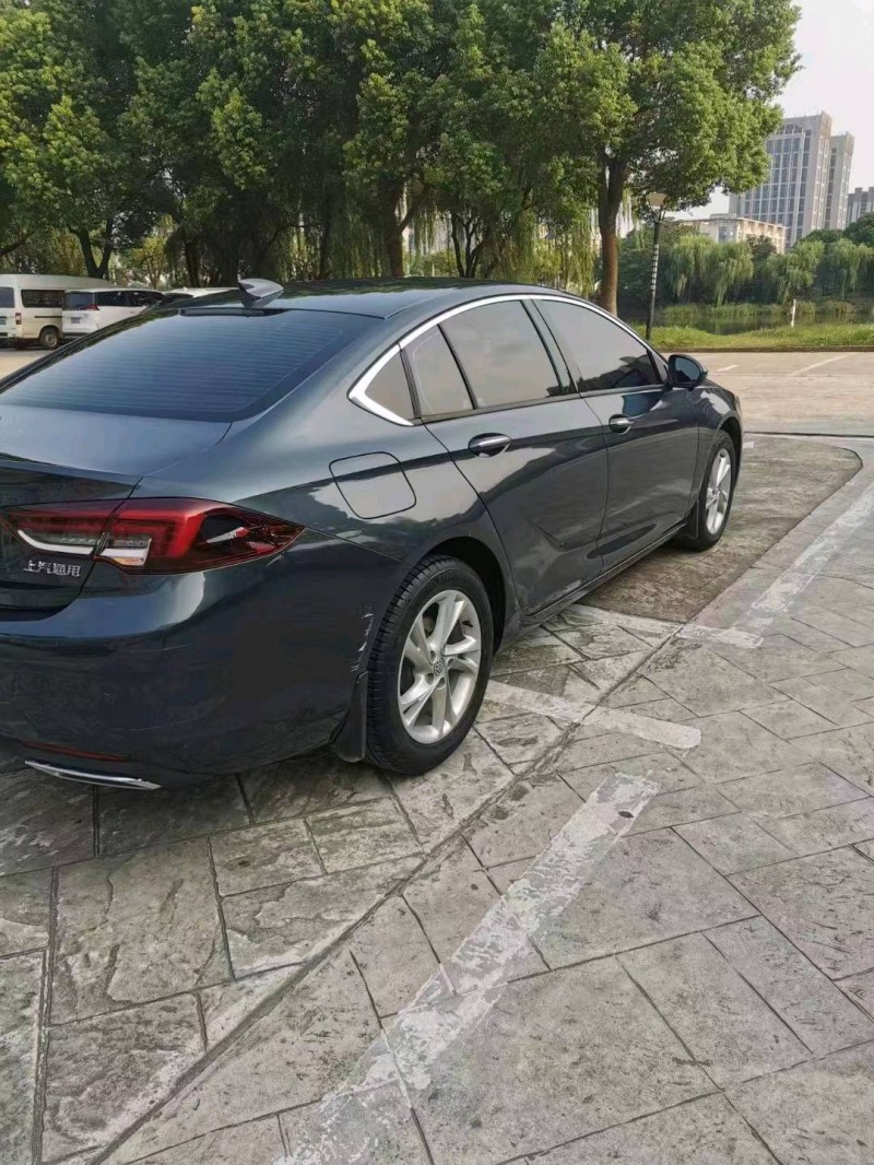 常州21年别克君威7