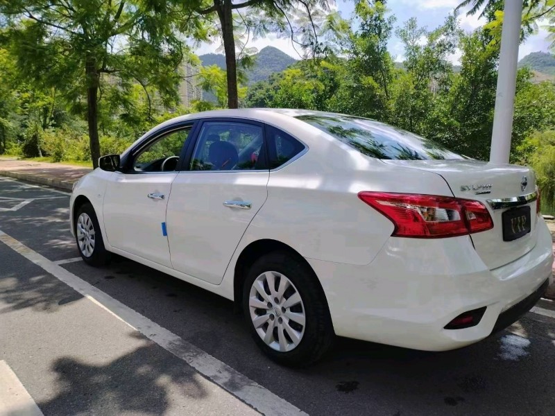 黔西南23年日產軒逸2