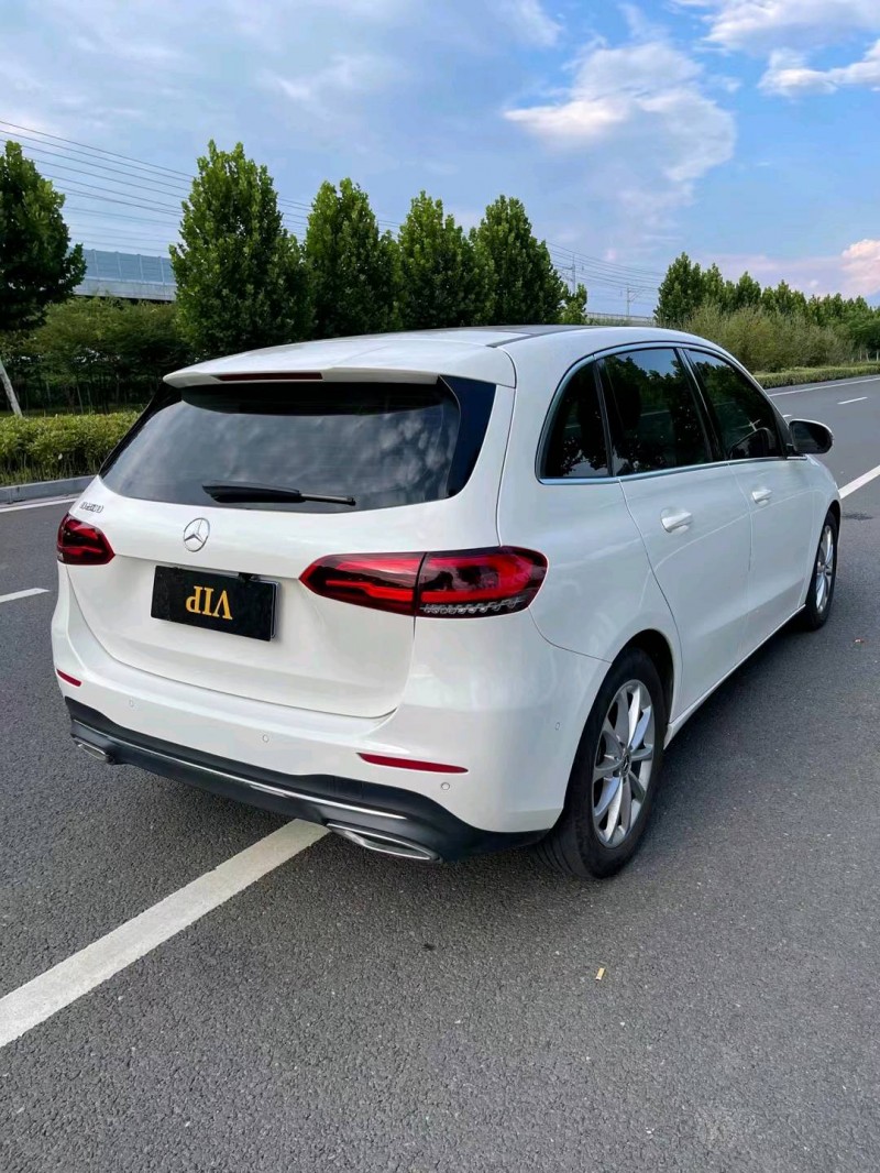 徐州21年奔驰B8