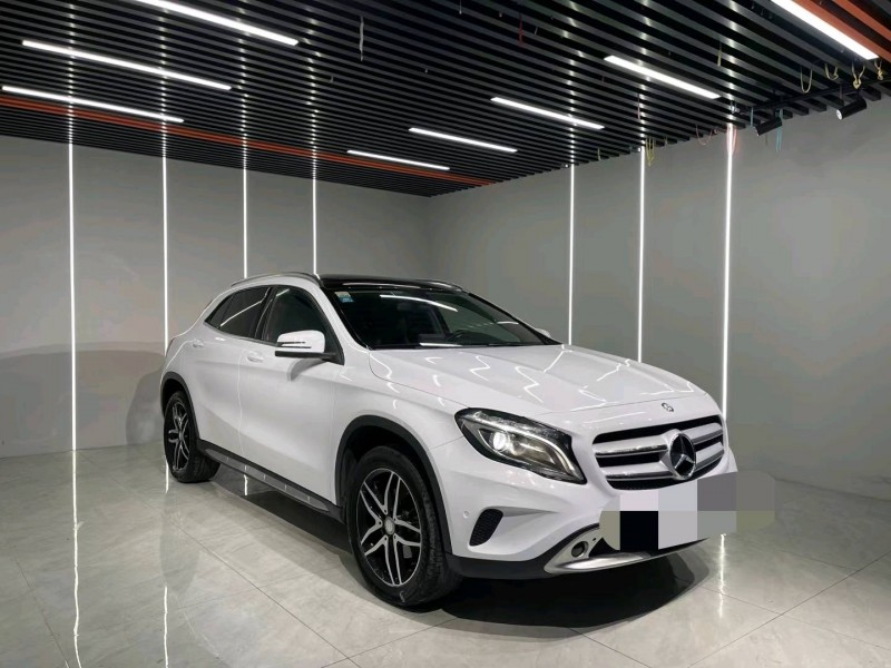 成都16年奔驰GLA2