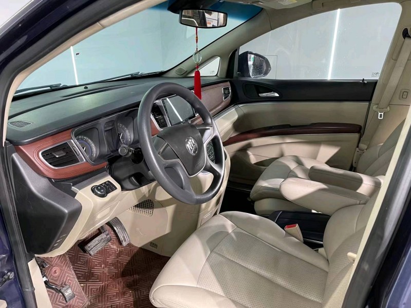 成都16年别克GL88