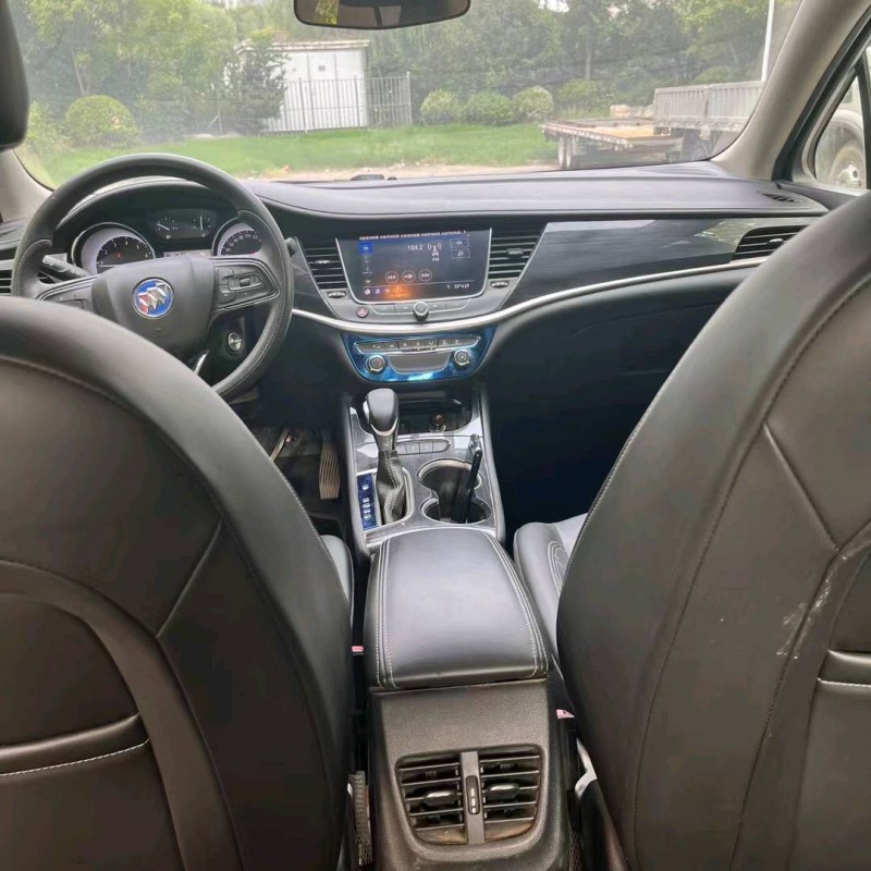 济南20年别克威朗9