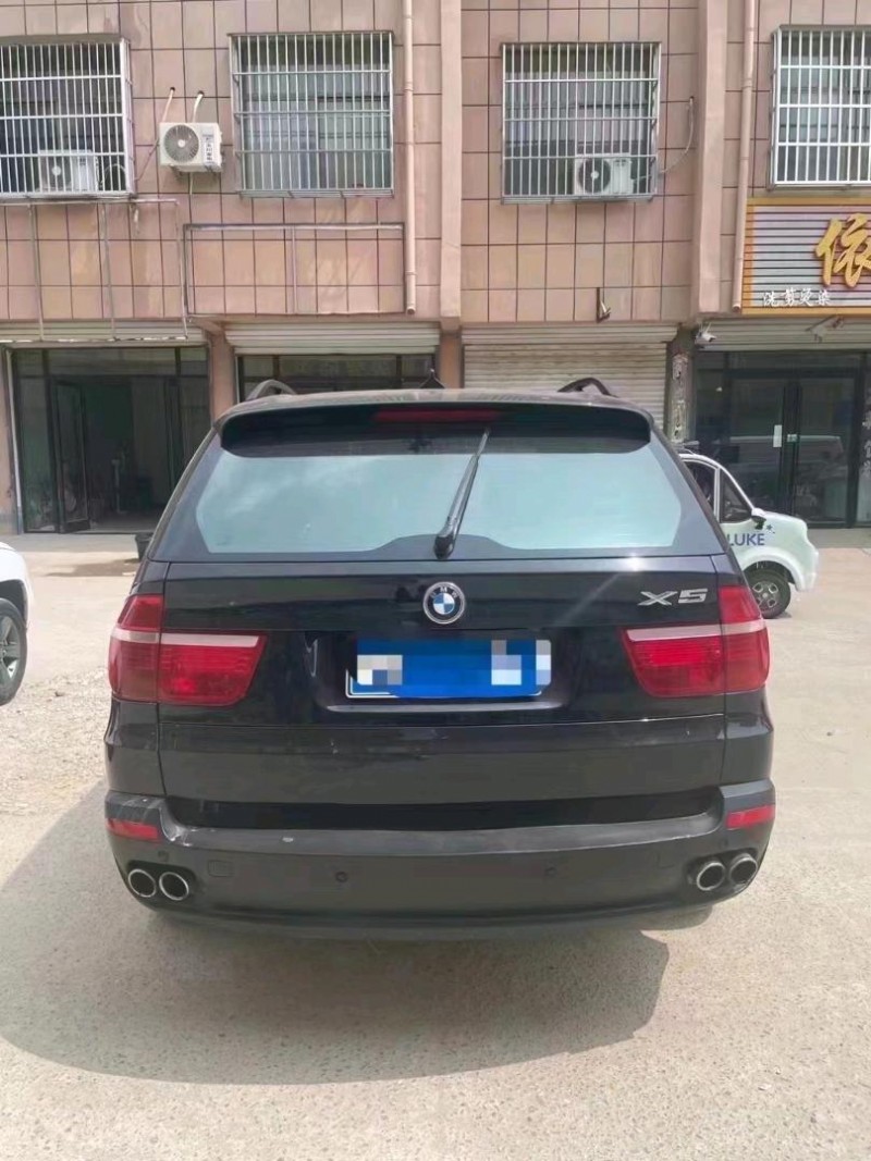 济南09年宝马X58