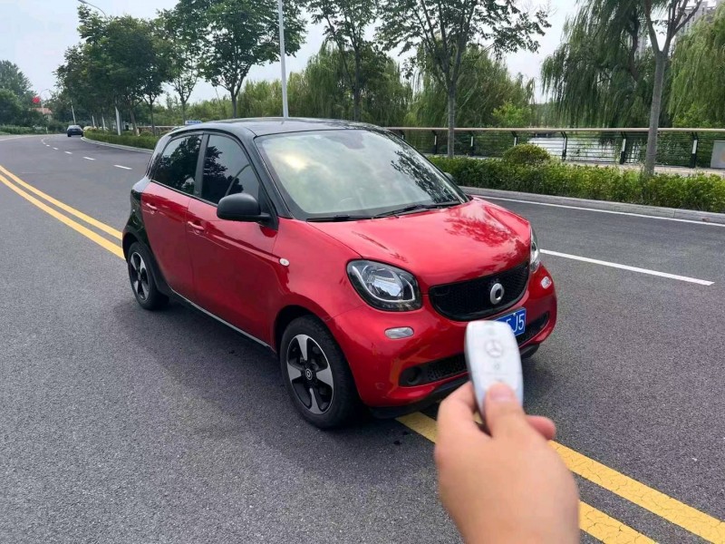 青岛18年奔驰smart2