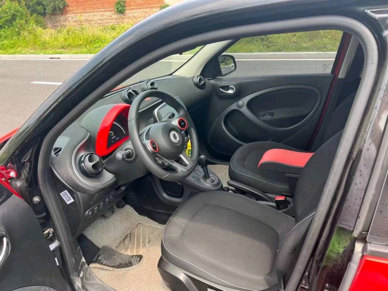 青岛18年奔驰smart5