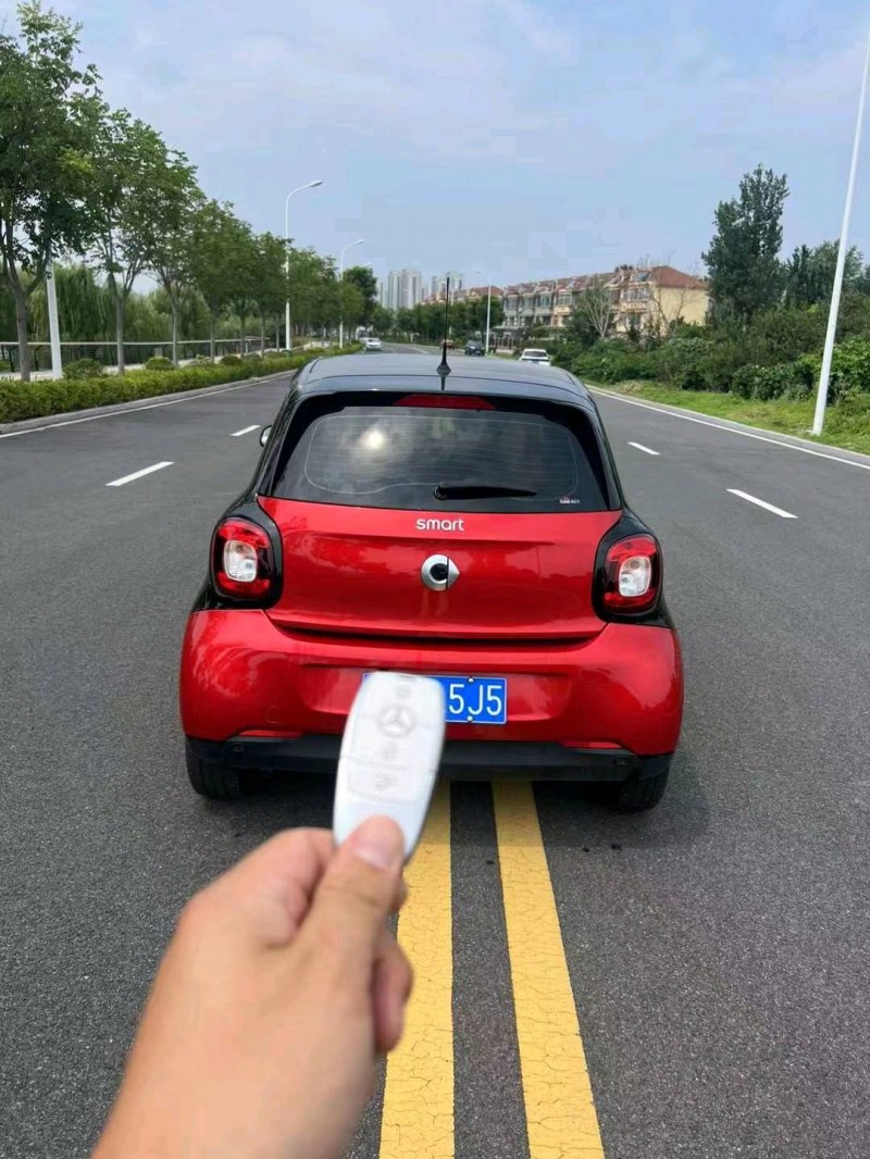 青岛18年奔驰smart8