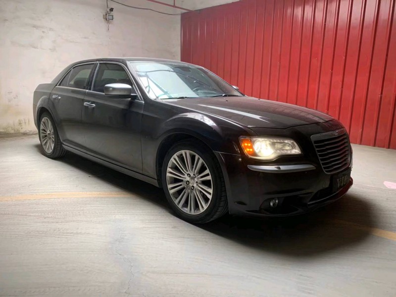 淄博13年克莱斯勒300C3