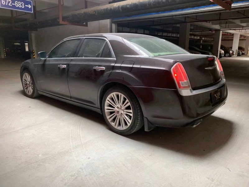 淄博13年克莱斯勒300C4
