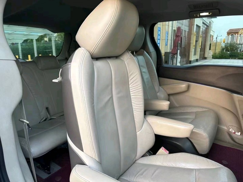 济南13年别克GL86